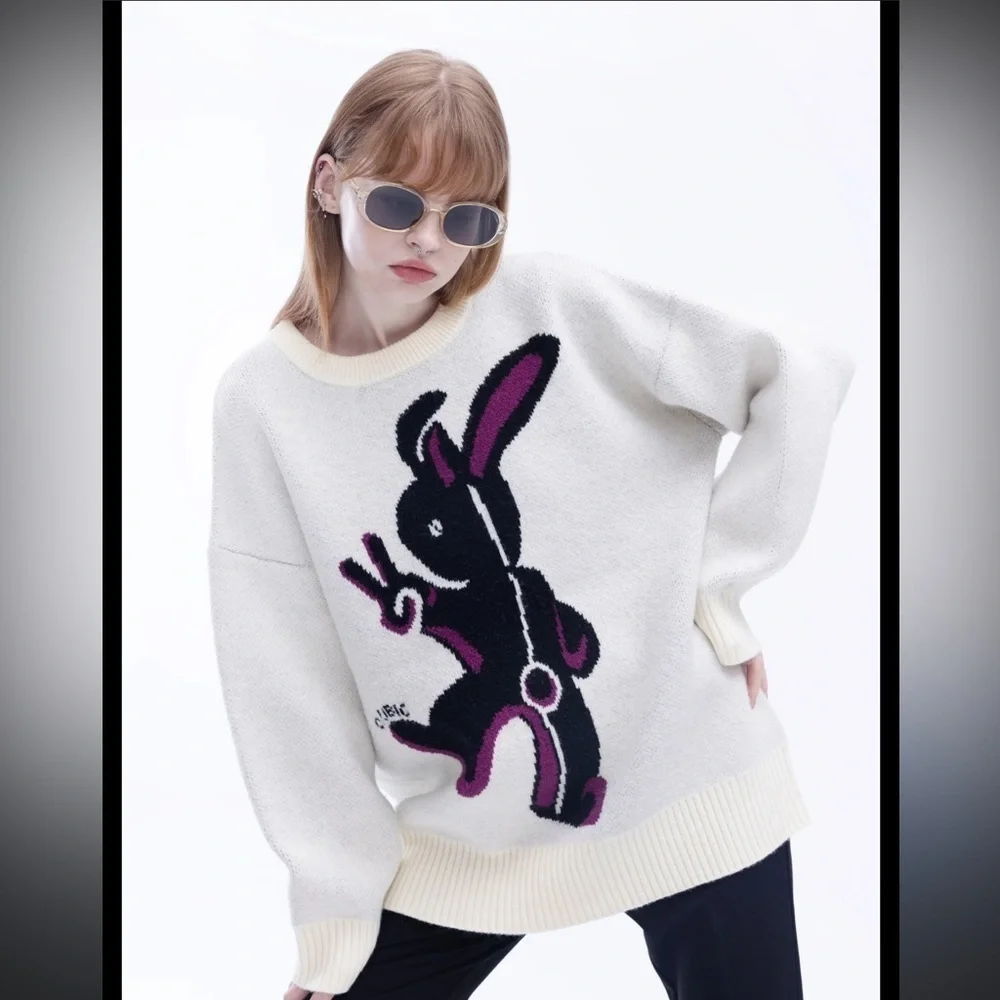 Cubic Cream Sweater with Black and Pink Graphic